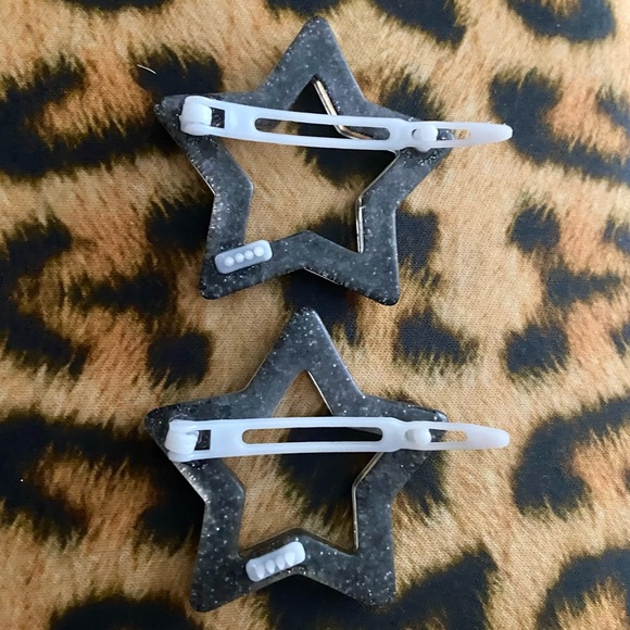 Black and Silver Glitter Star Hair Clips - Picture 9 of 9